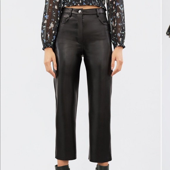 Aritzia Wilfred // Melina Cropped Pants - Picture 2 of 7